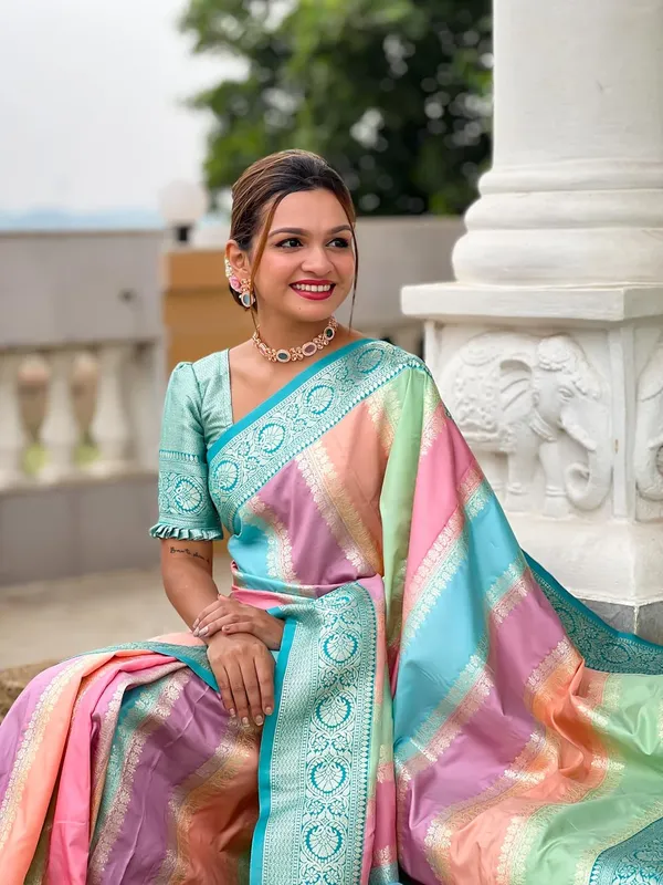 Women_Jacquard_Saree_With_Blouse_Piece