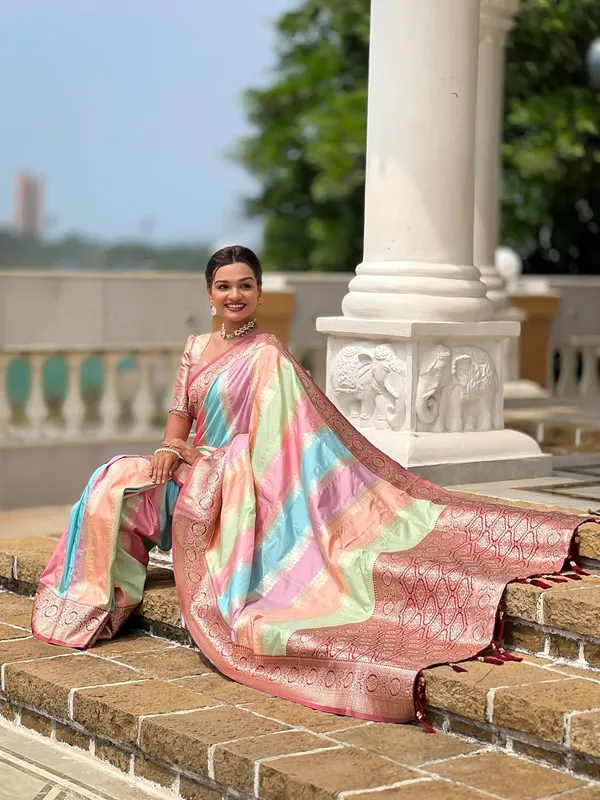 Women_Litchi_Silk_Jacquard_Saree_With_Blouse_Piece