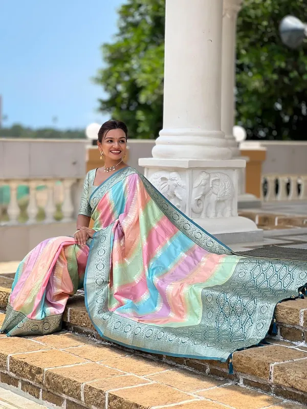 Women_Jacquard_Saree_With_Blouse_Piece