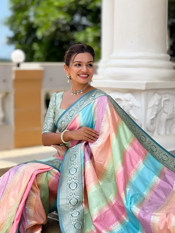 Women_Jacquard_Saree_With_Blouse_Piece