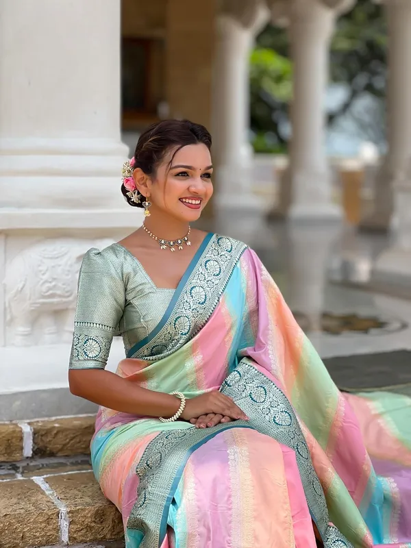 Women_Jacquard_Saree_With_Blouse_Piece