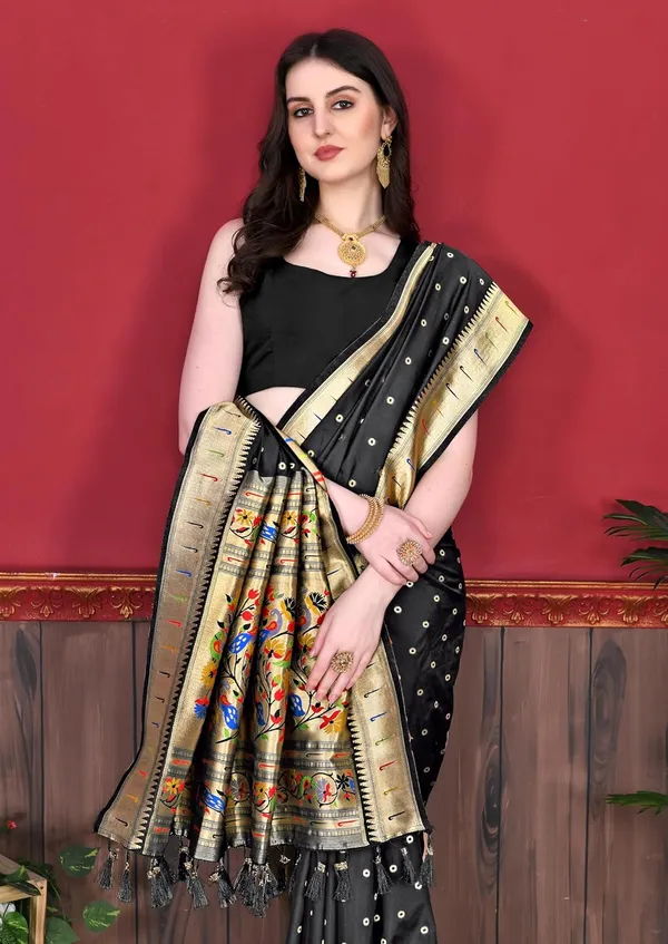 Women_Paithani_Silk_Saree_With_Blouse_Piece