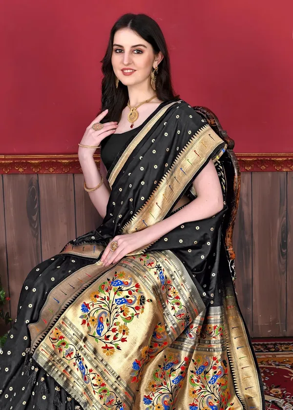 Women_Paithani_Silk_Saree_With_Blouse_Piece