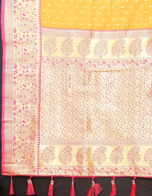 Women_Lichi_Silk_Kanjivaram_Saree_With_Unstitched_Blouse_Piece