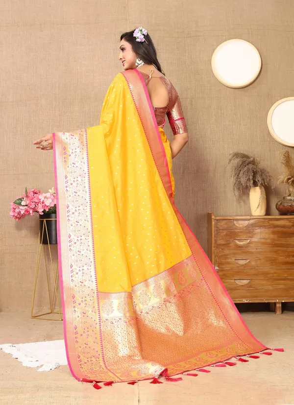 Women_Lichi_Silk_Kanjivaram_Saree_With_Unstitched_Blouse_Piece