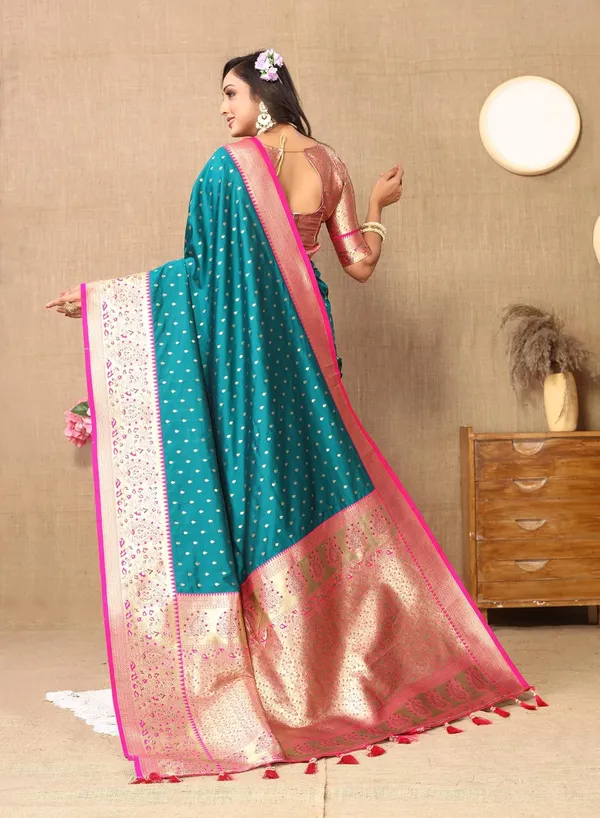 Women_Lichi_Silk_Kanjivaram_Saree_With_Unstitched_Blouse_Piece