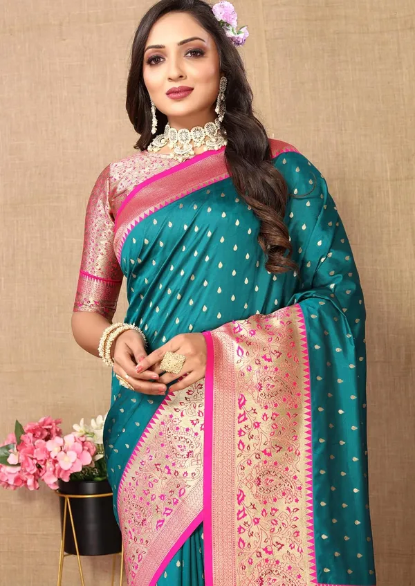 Women_Lichi_Silk_Kanjivaram_Saree_With_Unstitched_Blouse_Piece