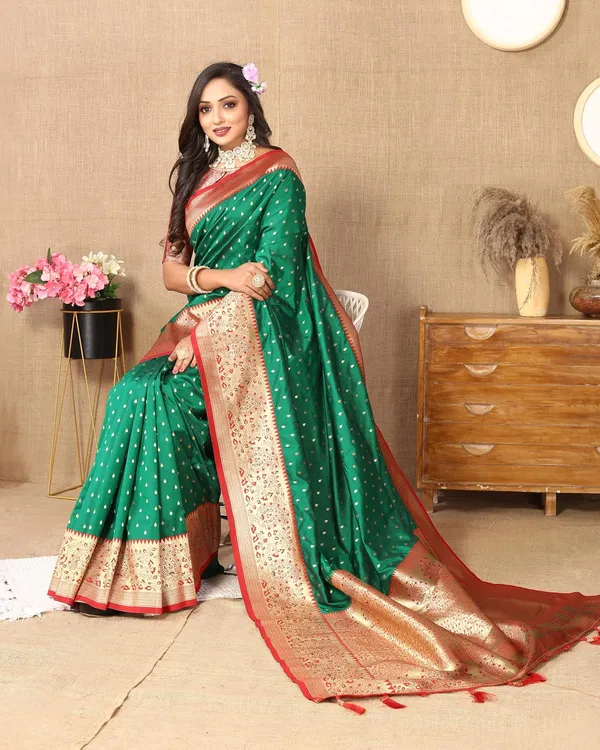 Women_Lichi_Silk_Kanjivaram_Saree_With_Blouse_Piece