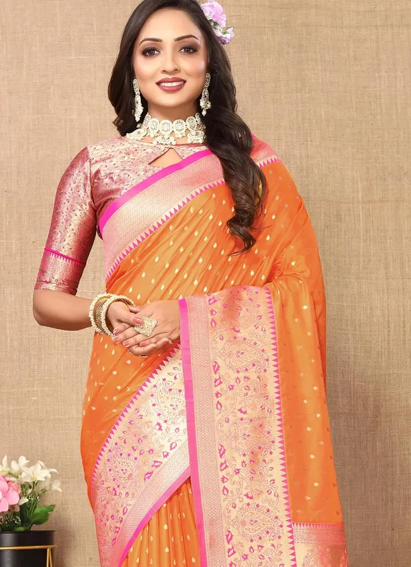 Women_Lichi_Silk_Kanjivaram_Saree_With_Blouse_Piece