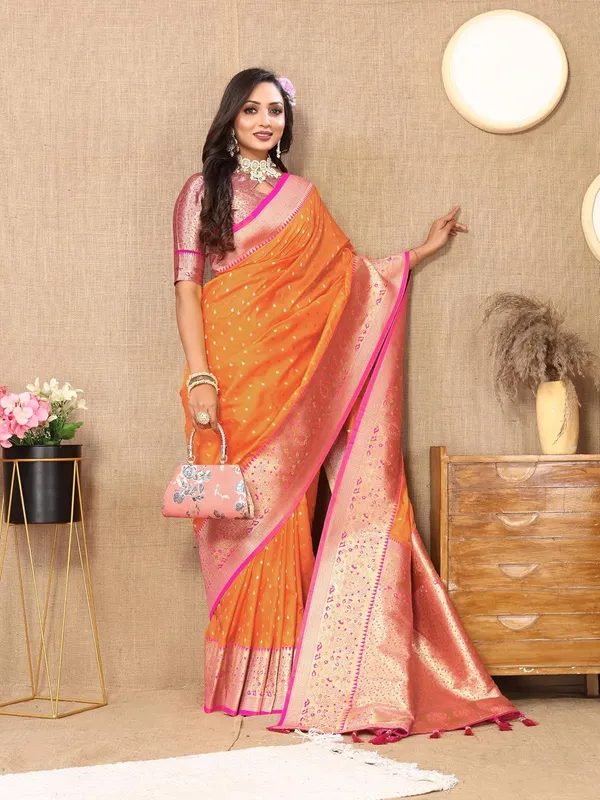 Women_Lichi_Silk_Kanjivaram_Saree_With_Blouse_Piece