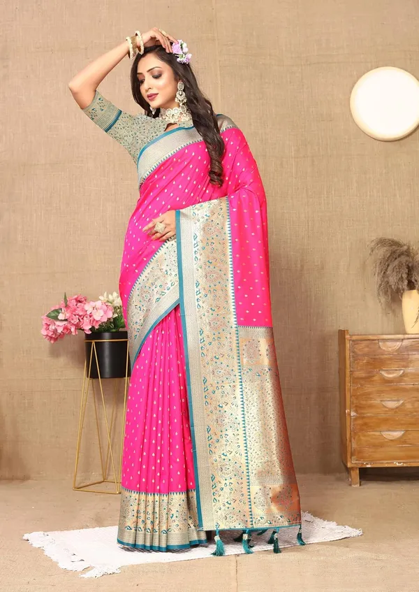 Women_Paithani_Lichi_Silk_Kanjivaram_Saree_With_Unstitched_Blouse_Piece