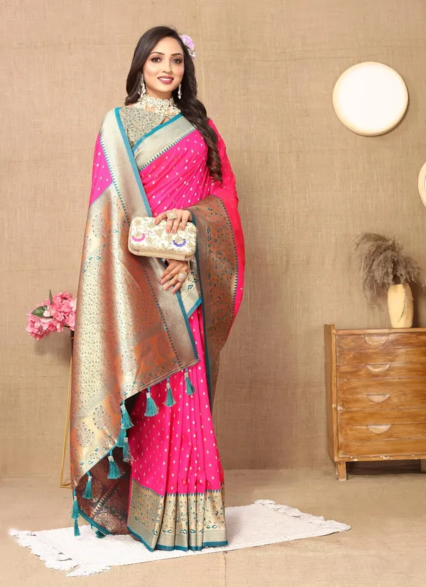 Women_Paithani_Lichi_Silk_Kanjivaram_Saree_With_Unstitched_Blouse_Piece
