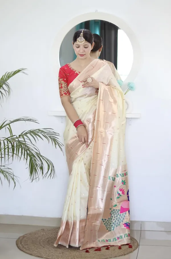 Women_Lichi_Silk_Kanjivaram_Saree_With_Blouse_Piece