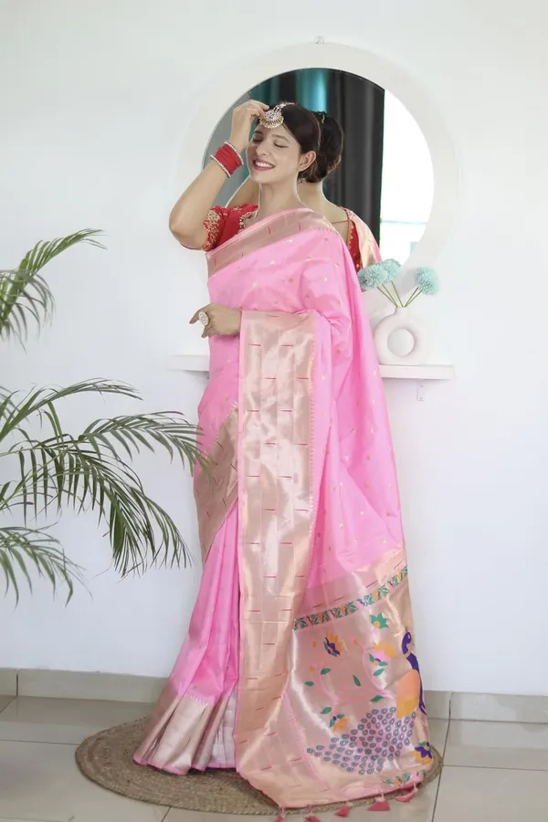Women_Lichi_Silk_Kanjivaram_Saree_With_Blouse_Piece
