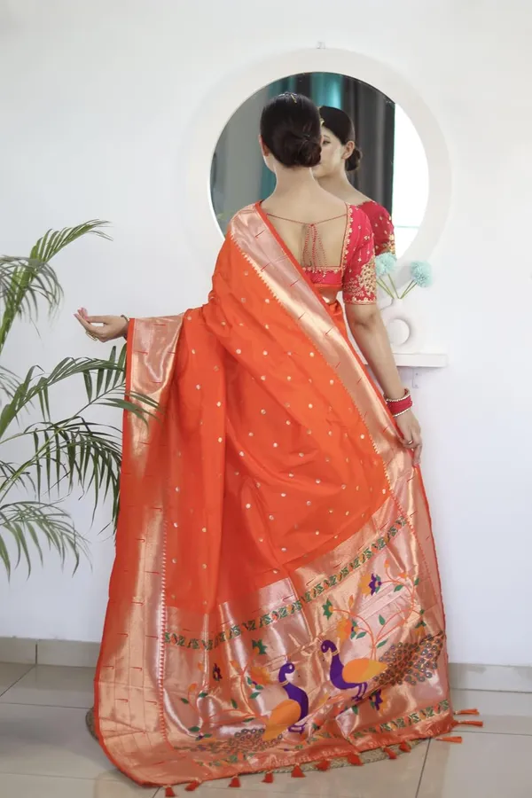 Women_Lichi_Silk_Kanjivaram_Saree_With_Blouse_Piece
