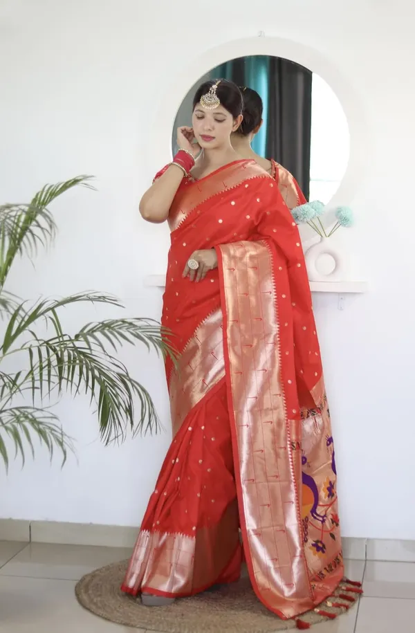 Women_Paithani_Lichi_Silk_Kanjivaram_Saree_With_Unstitched_Blouse_Piece