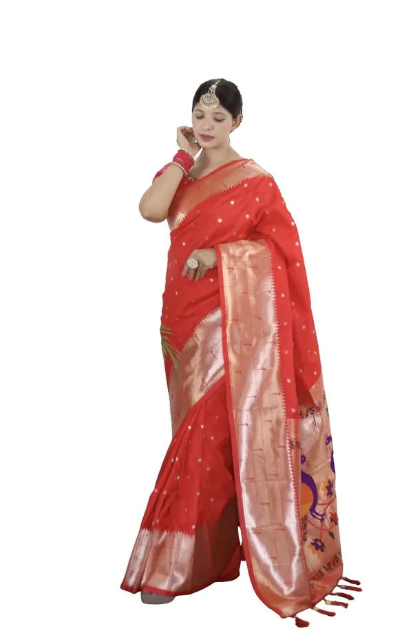 Women_Paithani_Lichi_Silk_Kanjivaram_Saree_With_Unstitched_Blouse_Piece