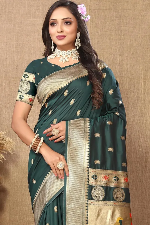 Women_Lichi_Silk_Kanjivaram_Saree_With_Unstitched_Blouse_Piece