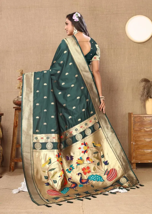 Women_Lichi_Silk_Kanjivaram_Saree_With_Unstitched_Blouse_Piece