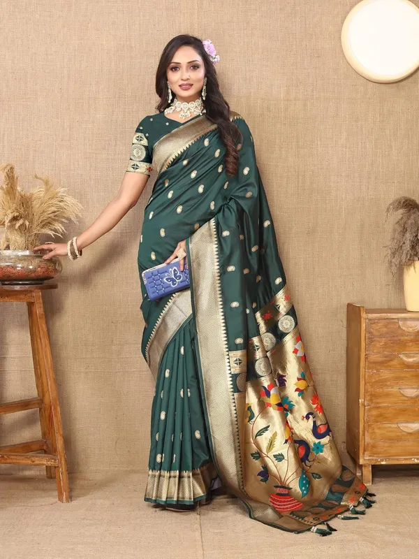 Women_Lichi_Silk_Kanjivaram_Saree_With_Unstitched_Blouse_Piece