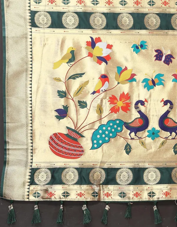 Women_Lichi_Silk_Kanjivaram_Saree_With_Unstitched_Blouse_Piece