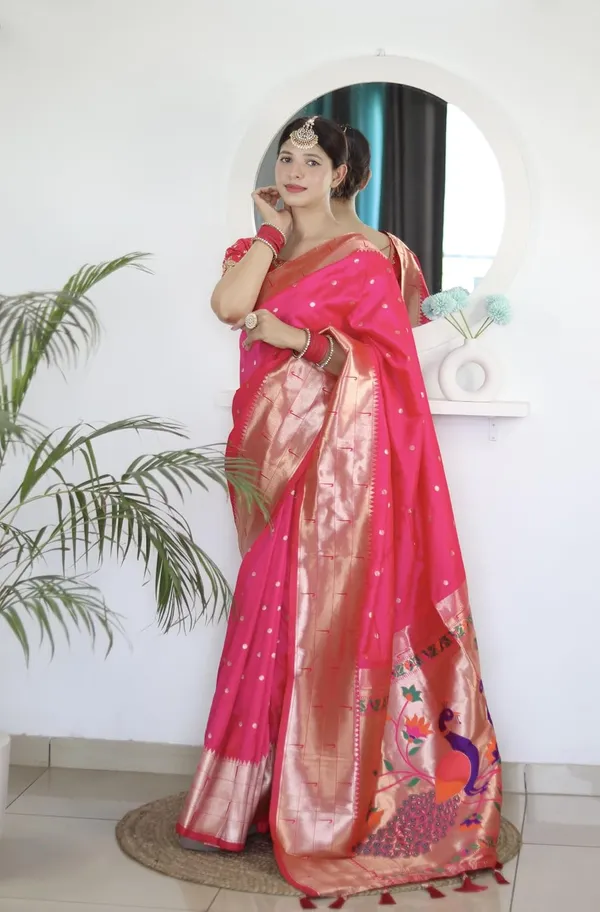 Women_Paithani_Lichi_Silk_Kanjivaram_Saree_With_Blouse_Piece