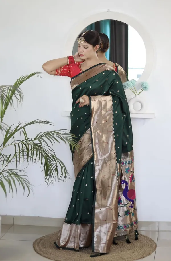 Women_Paithani_Lichi_Silk_Kanjivaram_Saree_With_Unstitched_Blouse_Piece