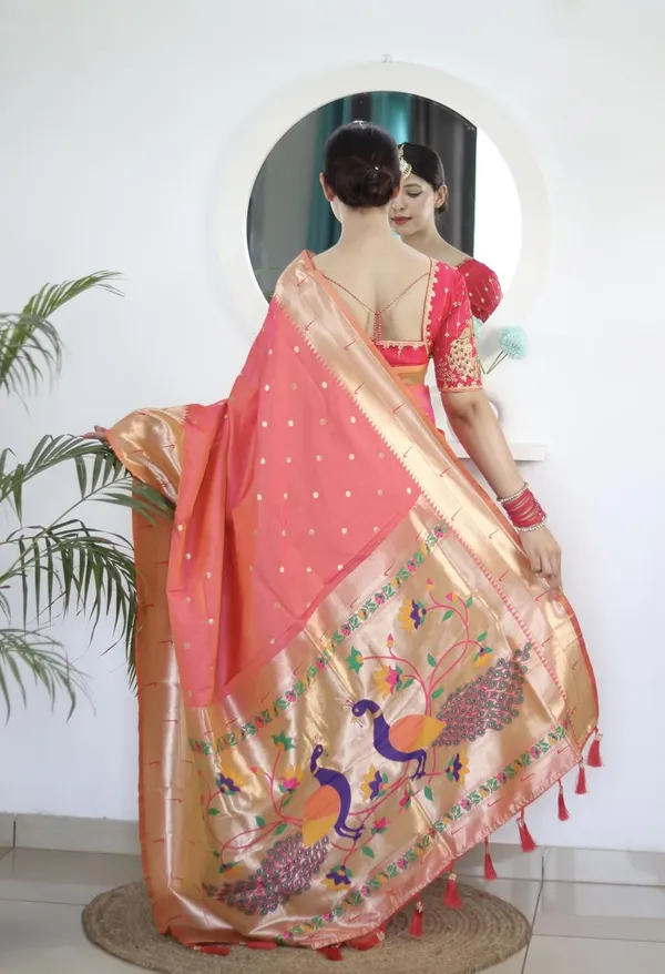 Women_Lichi_Silk_Kanjivaram_Saree_With_Unstitched_Blouse_Piece