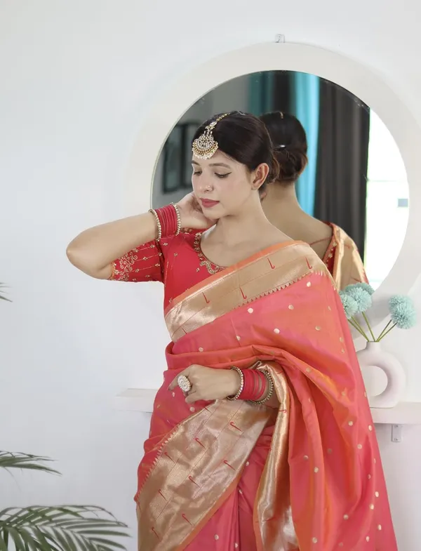 Women_Lichi_Silk_Kanjivaram_Saree_With_Unstitched_Blouse_Piece