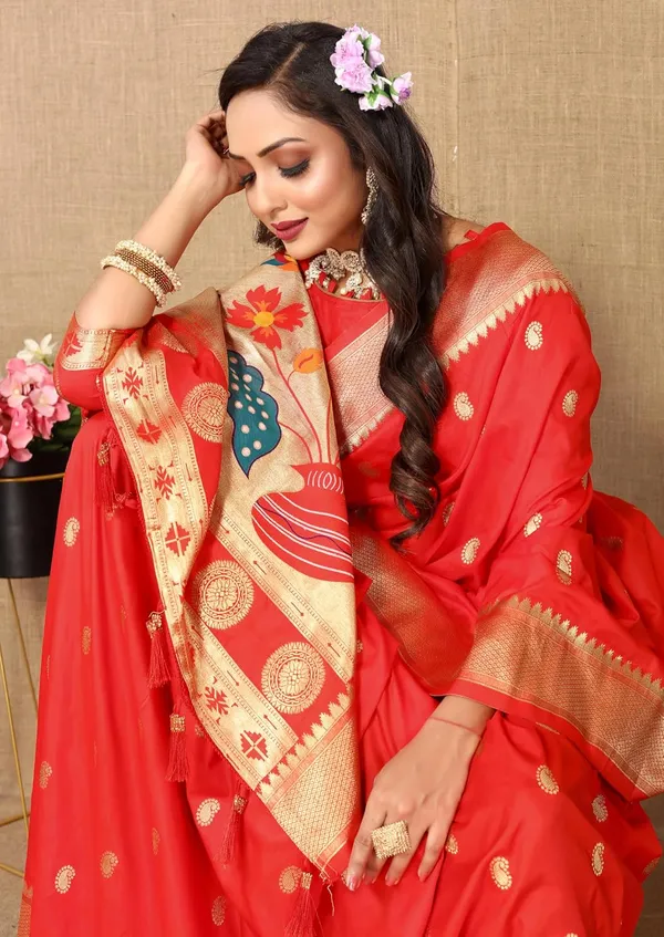 Women_Lichi_Silk_Kanjivaram_Saree_With_Unstitched_Blouse_Piece