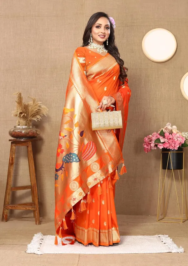 Women_Lichi_Silk_Kanjivaram_Saree_With_Blouse_Piece