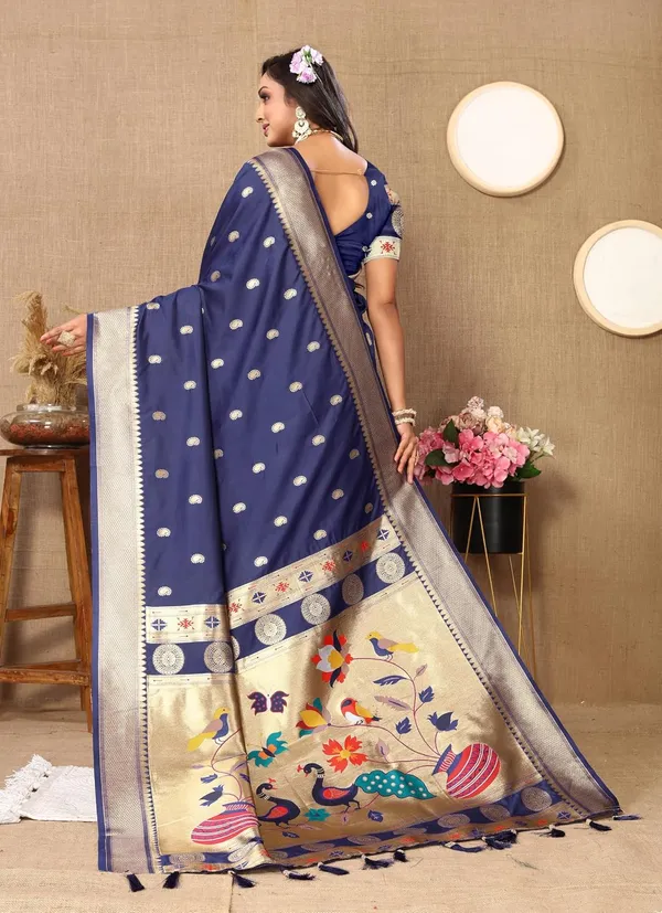 Women_Lichi_Silk_Kanjivaram_Saree_With_Unstitched_Blouse_Piece