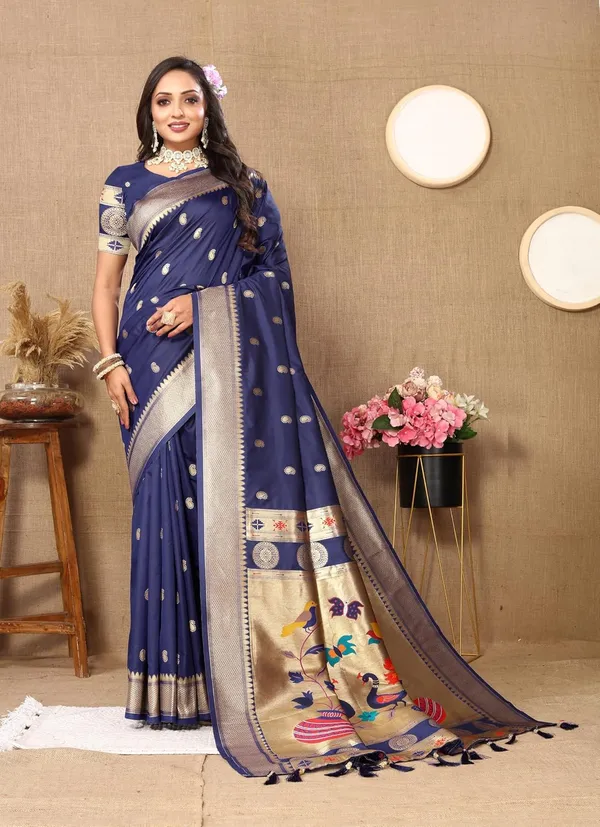 Women_Lichi_Silk_Kanjivaram_Saree_With_Unstitched_Blouse_Piece