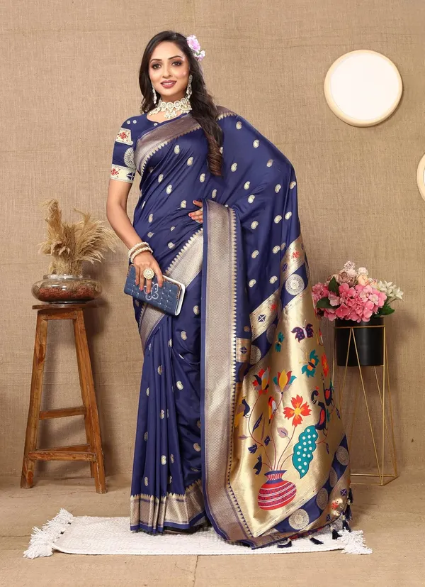Women_Lichi_Silk_Kanjivaram_Saree_With_Unstitched_Blouse_Piece