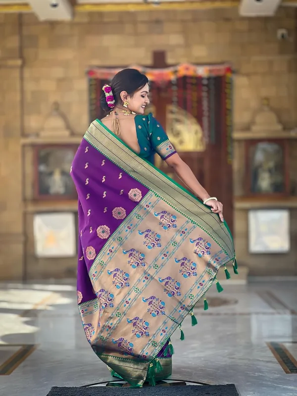 Women_Lichi_Silk_Kanjivaram_Saree_With_Blouse_Piece