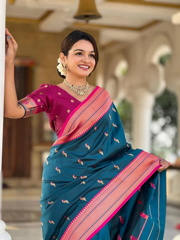 Women_Lichi_Silk_Kanjivaram_Saree_With_Blouse_Piece