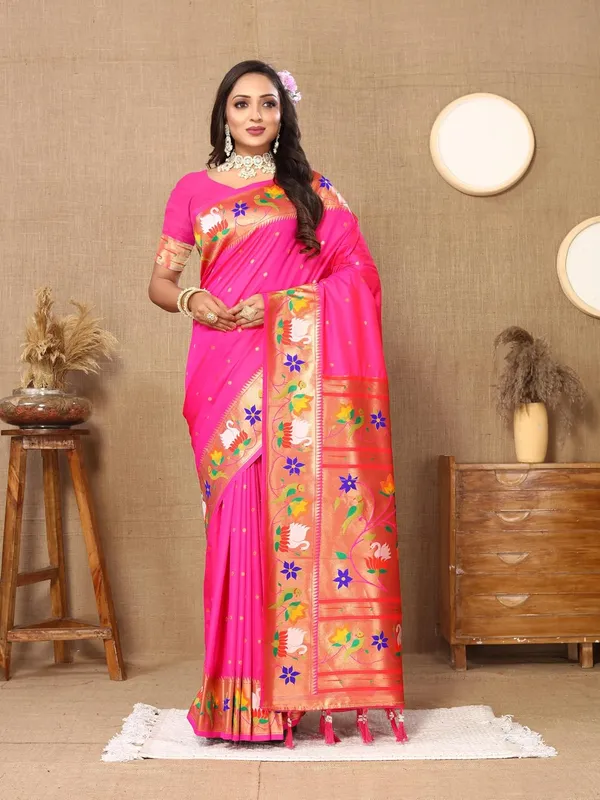 WoMensilk_Paithani_Saree_With_Blouse_Piece