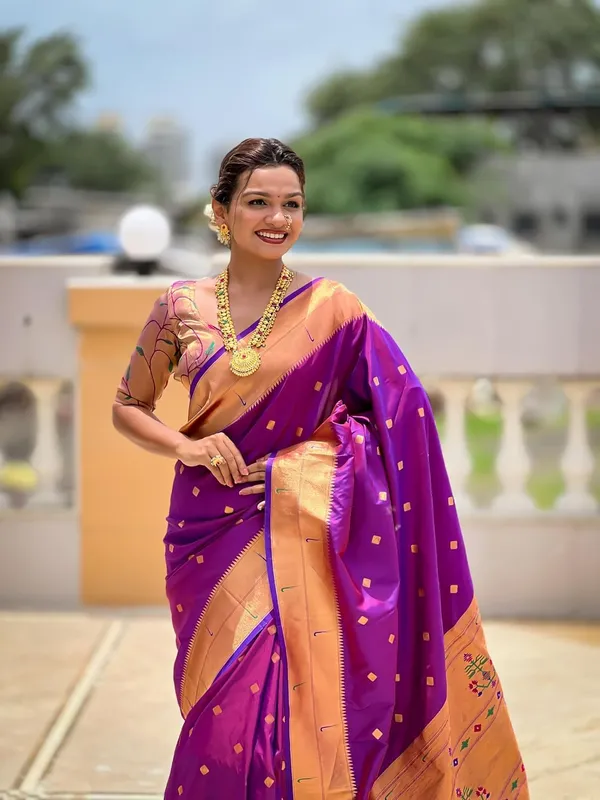 WoMensilk_Blend_Paithani_Saree_With_Unstitched_Blouse_Piece