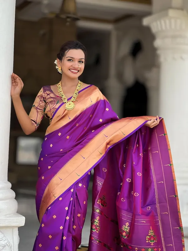 WoMensilk_Blend_Paithani_Saree_With_Unstitched_Blouse_Piece