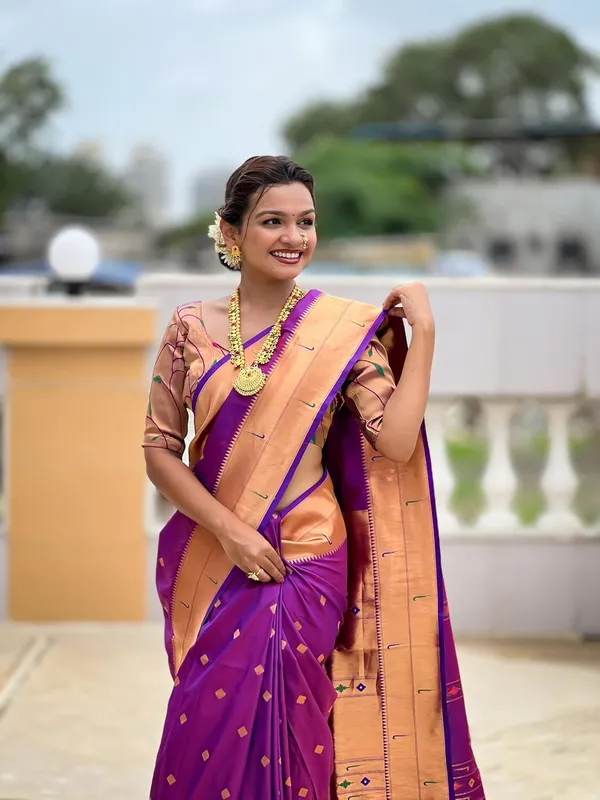 WoMensilk_Blend_Paithani_Saree_With_Unstitched_Blouse_Piece