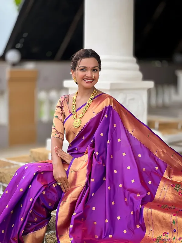 WoMensilk_Blend_Paithani_Saree_With_Unstitched_Blouse_Piece