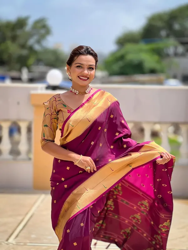 WoMensilk_Blend_Paithani_Saree_With_Unstitched_Blouse_Piece