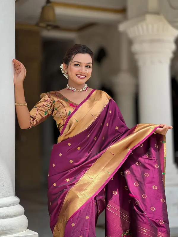 WoMensilk_Blend_Paithani_Saree_With_Unstitched_Blouse_Piece