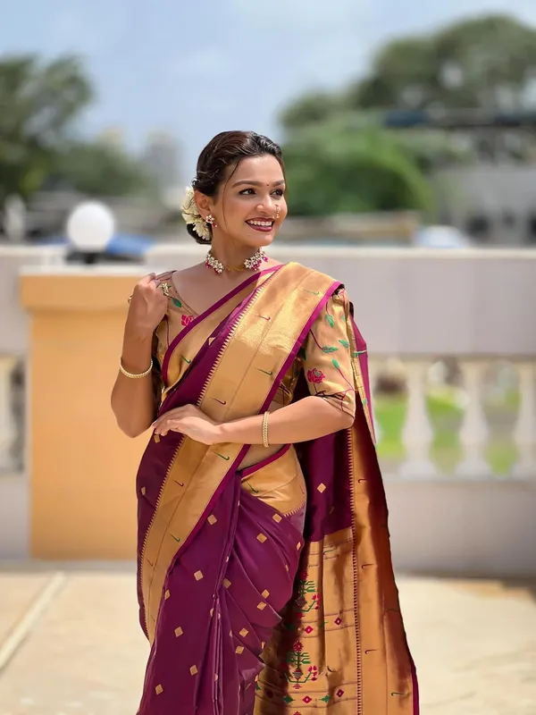 WoMensilk_Blend_Paithani_Saree_With_Unstitched_Blouse_Piece