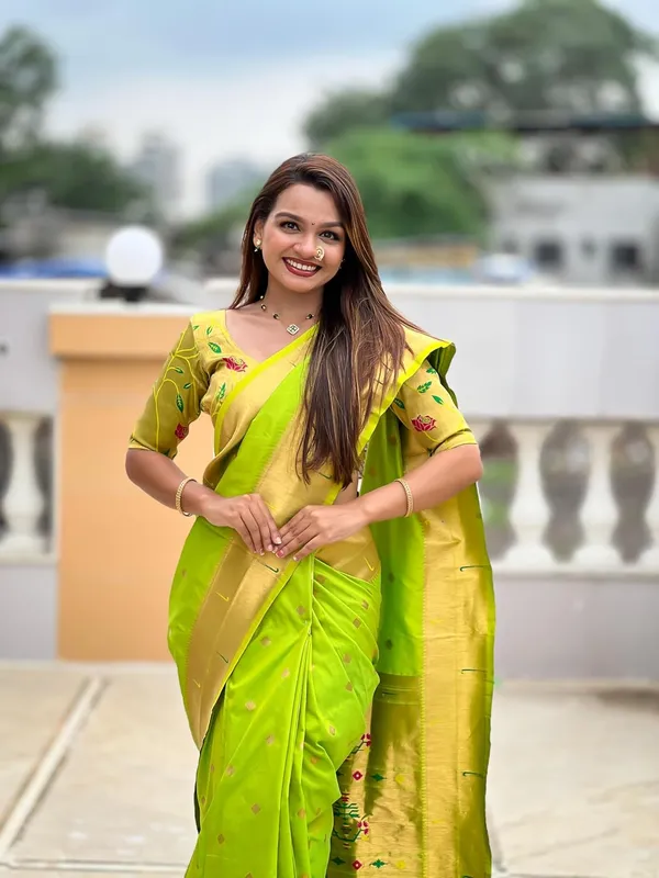 WoMensilk_Blend_Paithani_Saree_With_Unstitched_Blouse_Piece