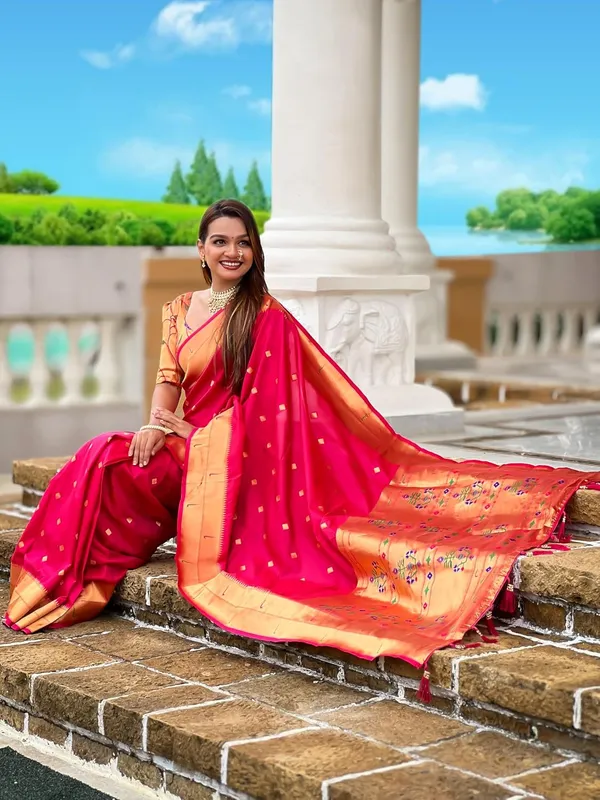 WoMensilk_Blend_Paithani_Saree_With_Unstitched_Blouse_Piece