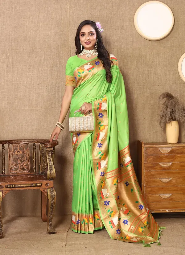 WoMensilk_Paithani_Saree_With_Blouse_Piece