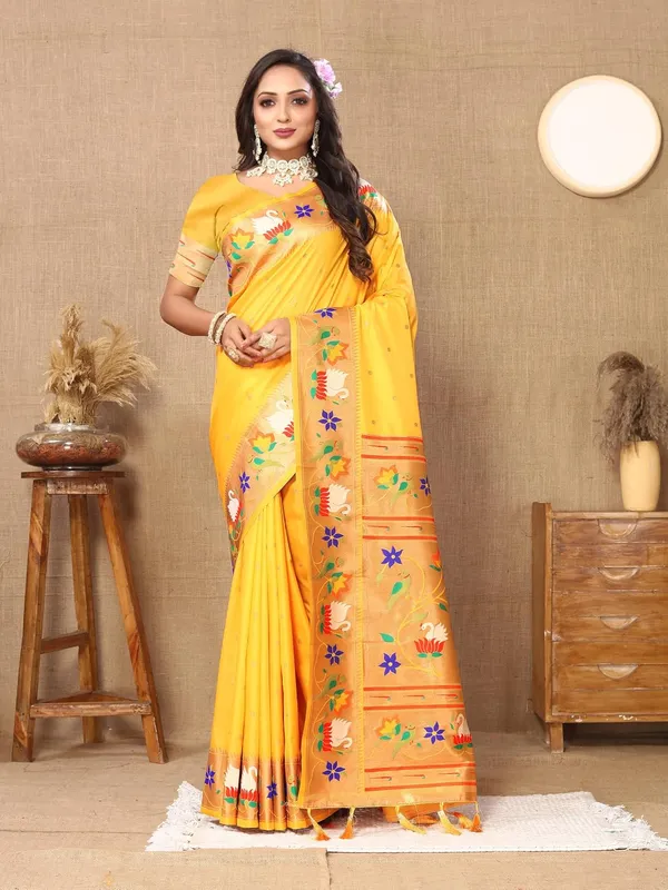 WoMensilk_Paithani_Saree_With_Blouse_Piece