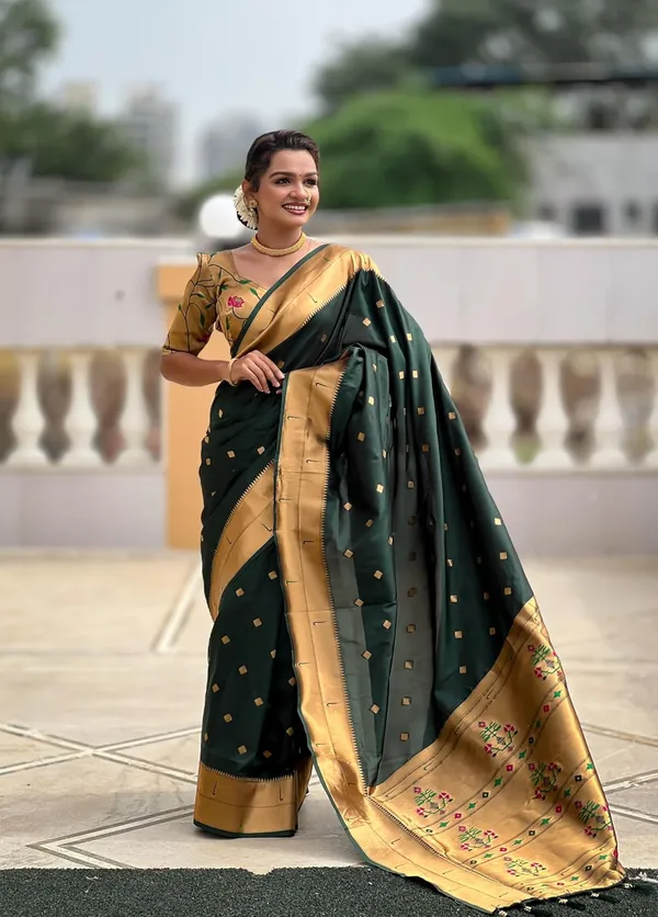 WoMensilk_Blend_Paithani_Saree_With_Unstitched_Blouse_Piece