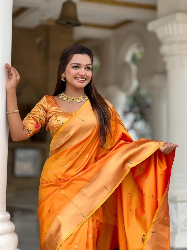 WoMensilk_Blend_Paithani_Saree_With_Unstitched_Blouse_Piece